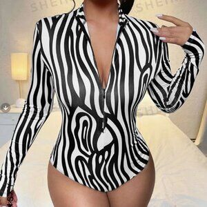 SHEIN SXY Zipper Front Zebra Striped Tee Bodysuit